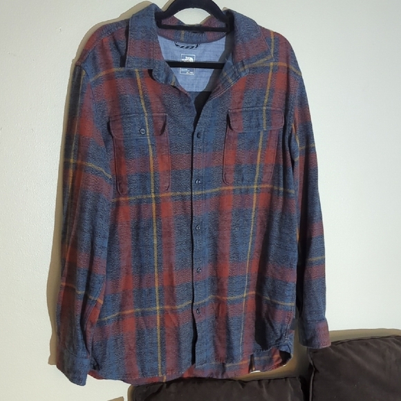 The North Face Blue Button-Up Shirt - Picture 2 of 6